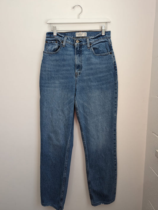 Abercrombie & Fitch Light Wash Jeans - Size 28