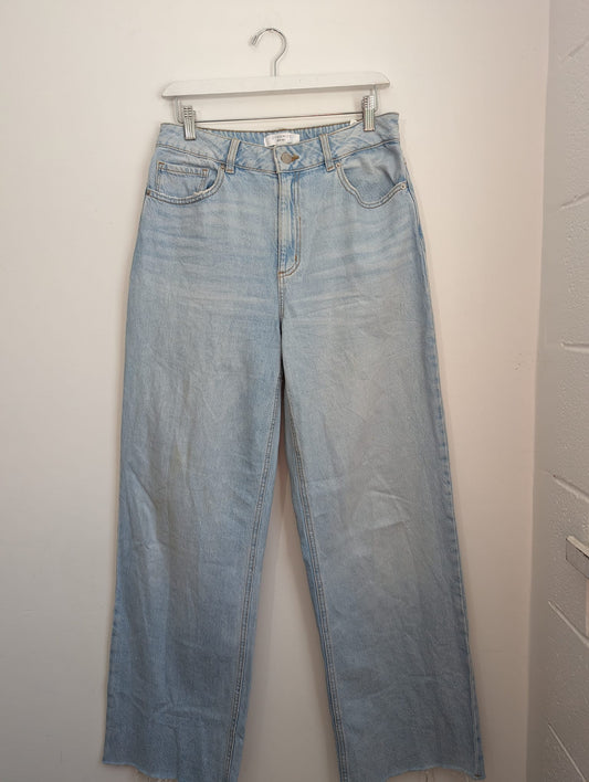 Dynamite Light Wash Heidi Jeans - Size 28