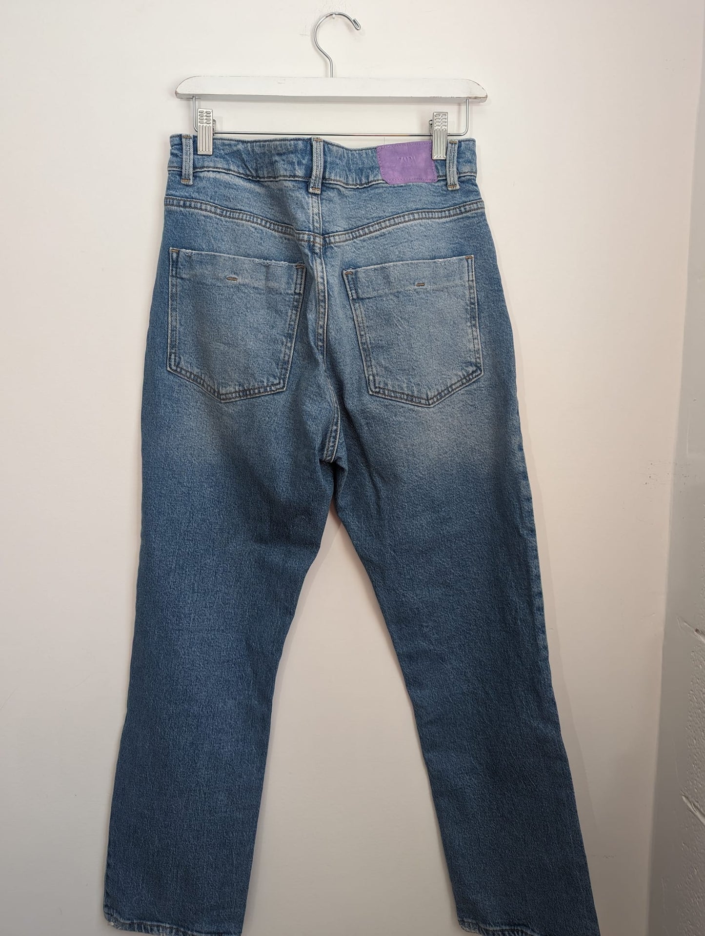 Zara Light Wash Straight Jeans - Size 10